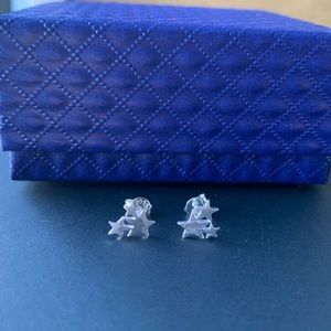 Brand new 925 sliver stars earrings
